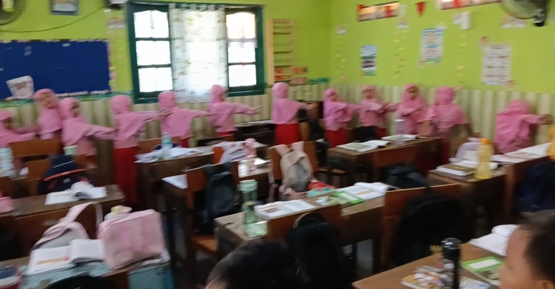 pembelajaran bahasa Indonesia "bermain kendaraan bermotor"